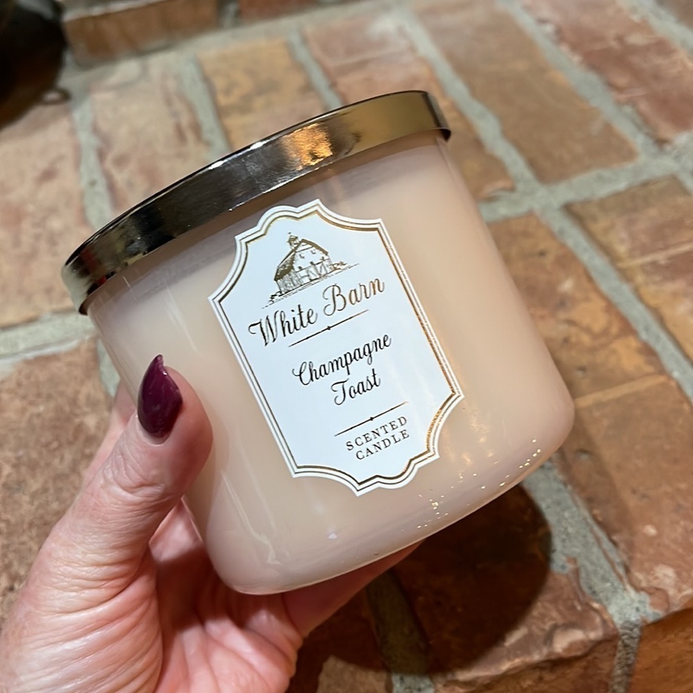 NWT White Barn Candle Co 3 Wick Jar Candle Champagne Toast